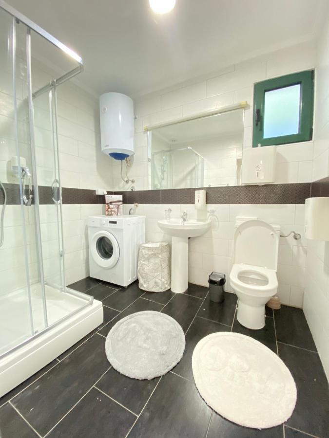 Aquata Apartments Tivat Extérieur photo